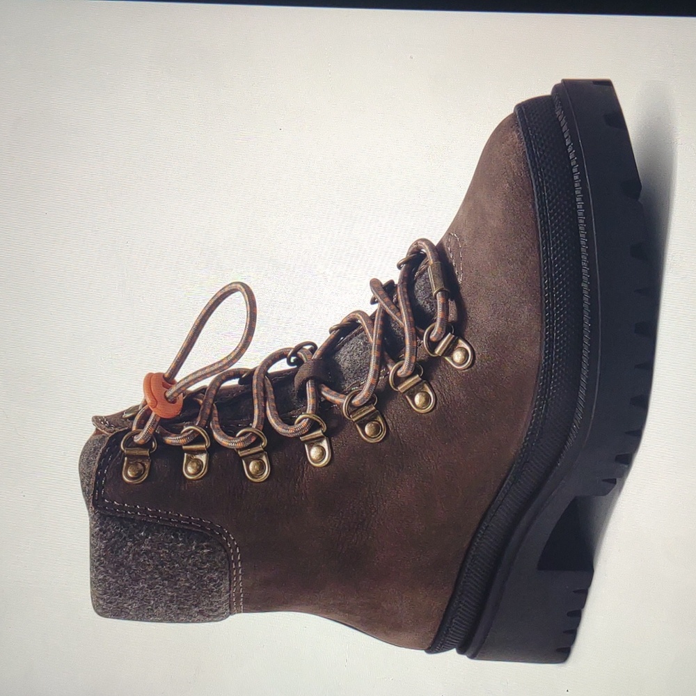 ✨NIB✨ Lucky☘️Brand Women's Combat Boots. 8M